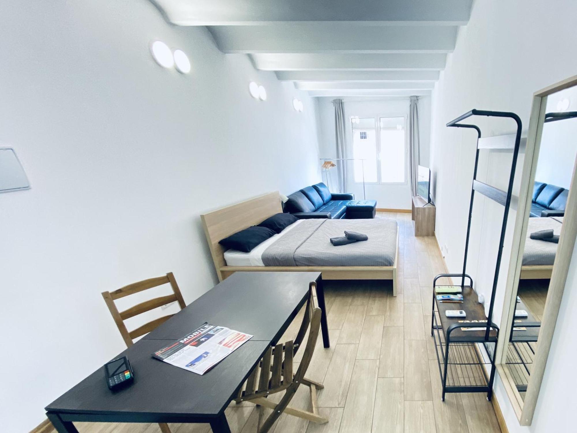 Апартаменты Apl Sants Lofts Bcn Fira Camp Nou Барселона Экстерьер фото
