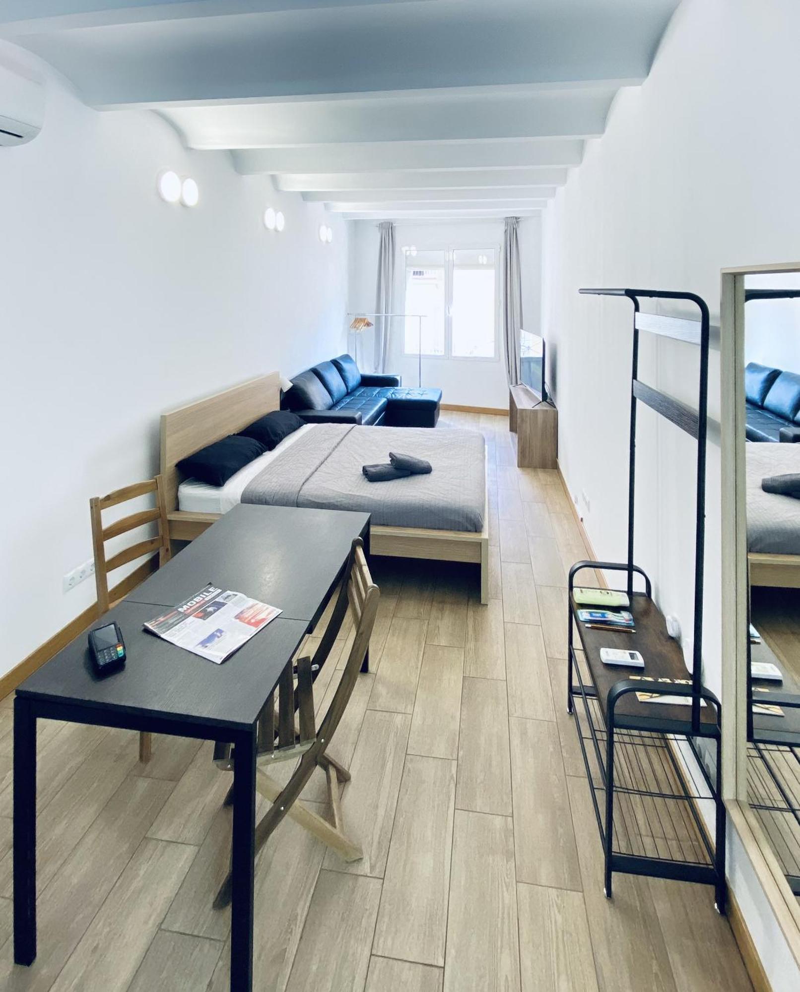 Апартаменты Apl Sants Lofts Bcn Fira Camp Nou Барселона Экстерьер фото