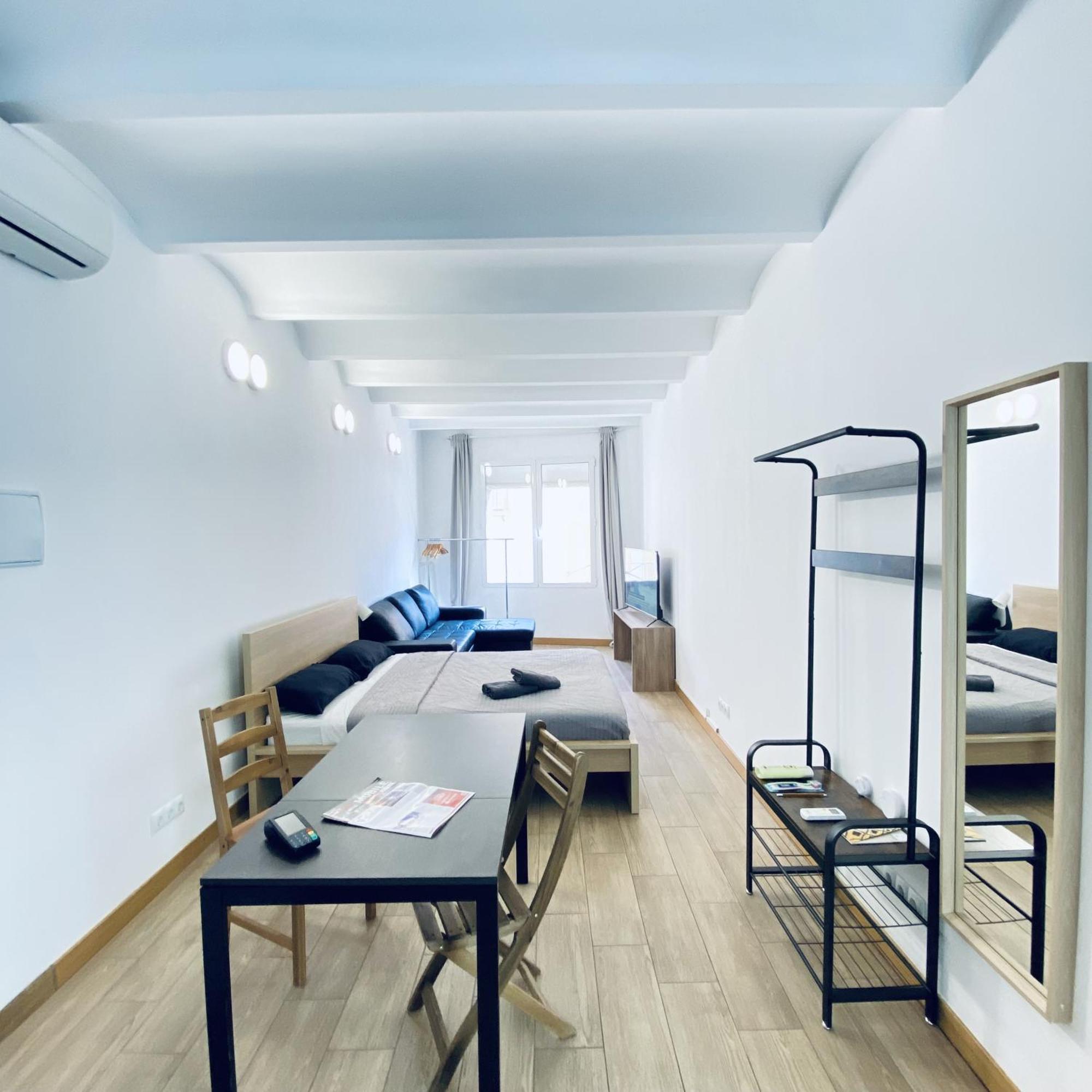 Апартаменты Apl Sants Lofts Bcn Fira Camp Nou Барселона Экстерьер фото